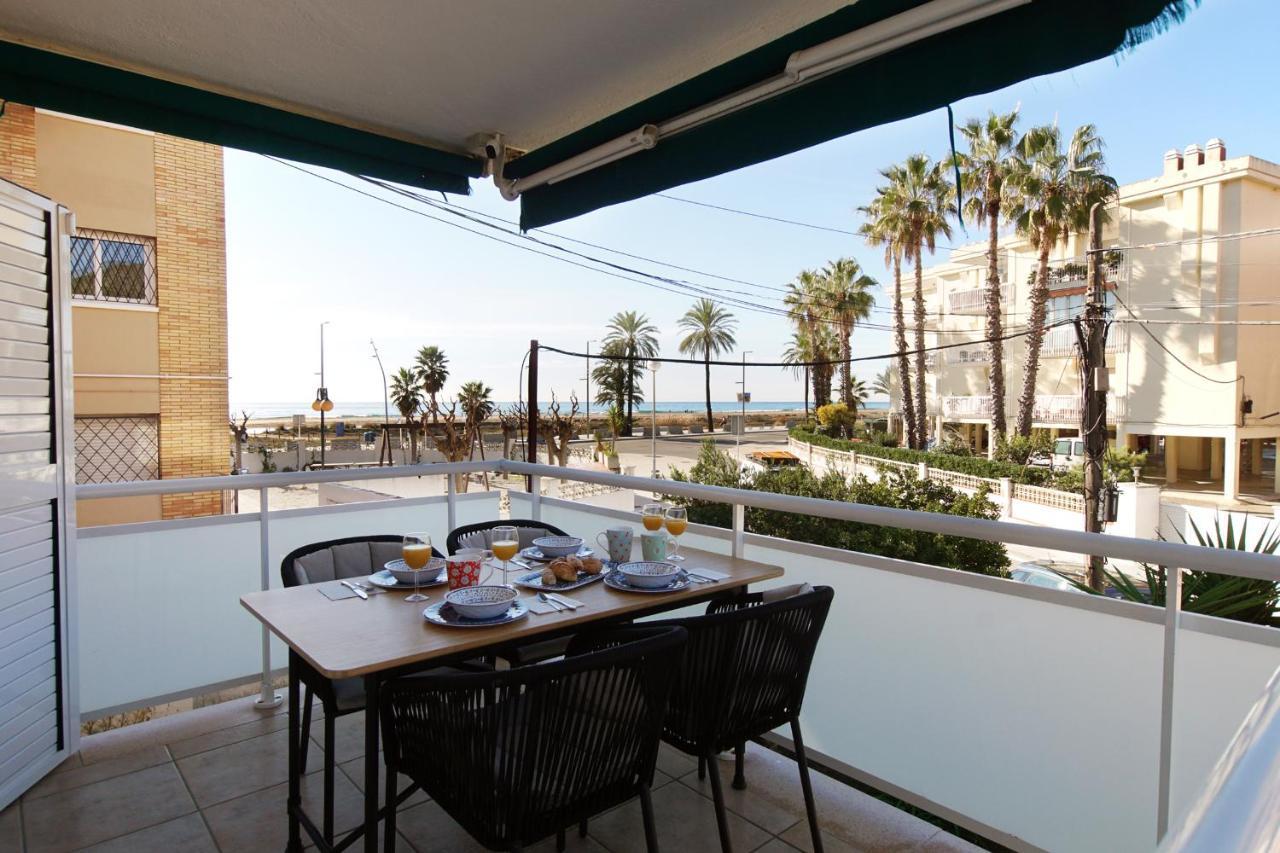 Beach Club House Apartment Castelldefels Exterior photo