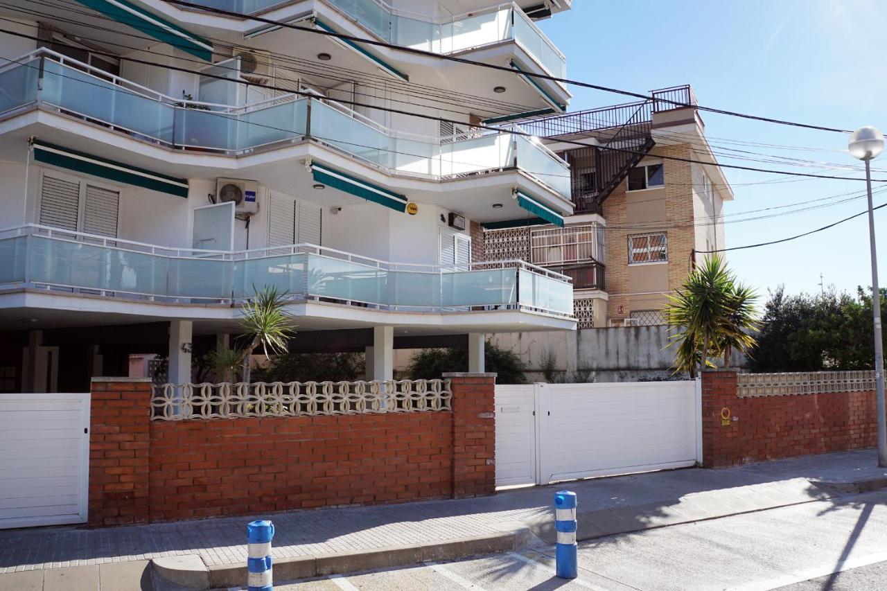 Beach Club House Apartment Castelldefels Exterior photo